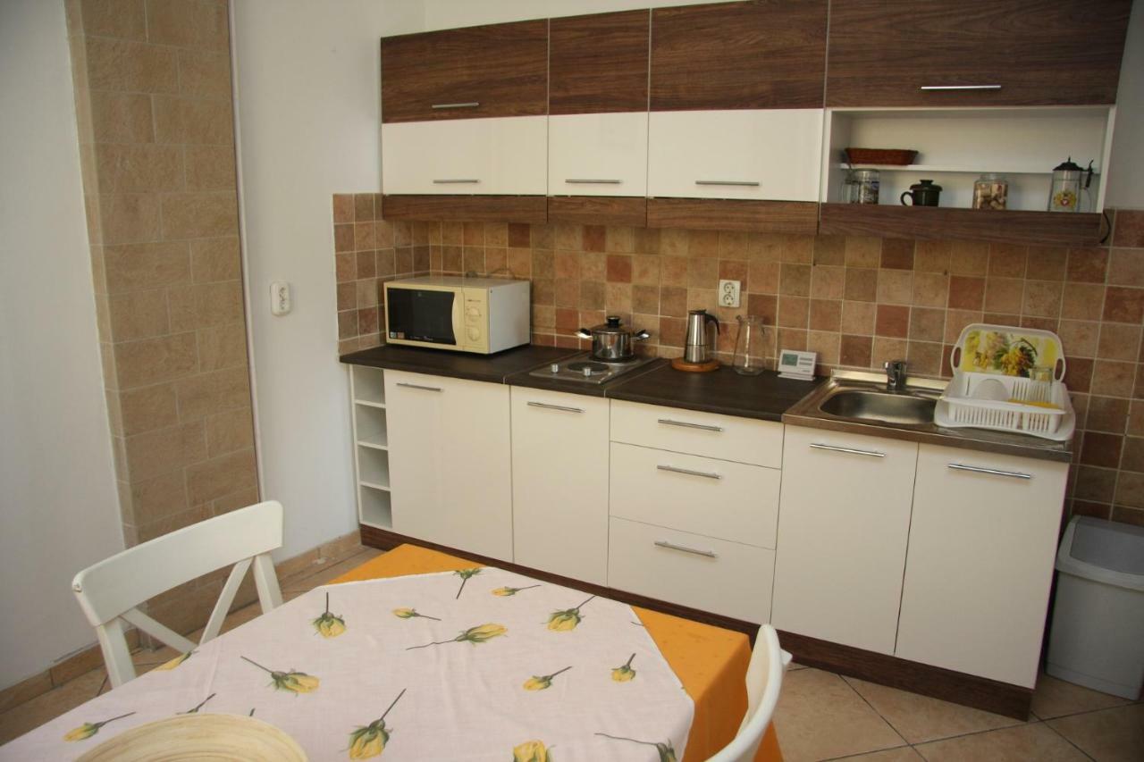 Villa Maria Apartman Мисколк Екстериор снимка